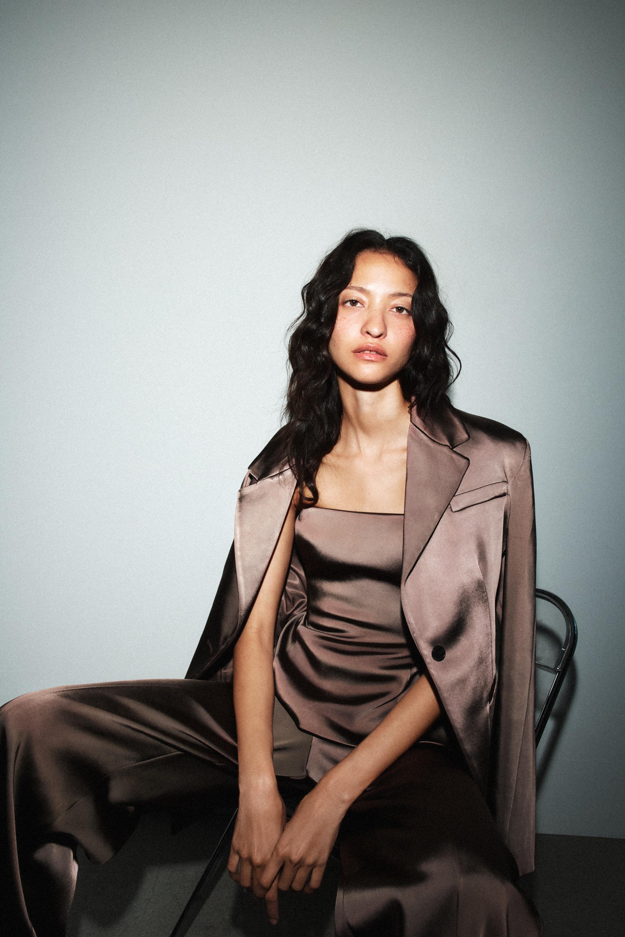 SATIN EFFECT BANDEAU TOP